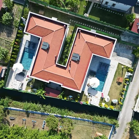 Villa Ece *